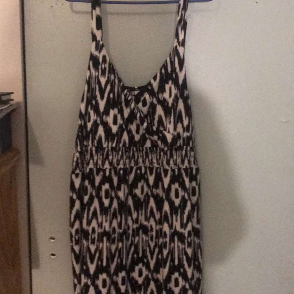 Black/White printed maxi dress size 30/32